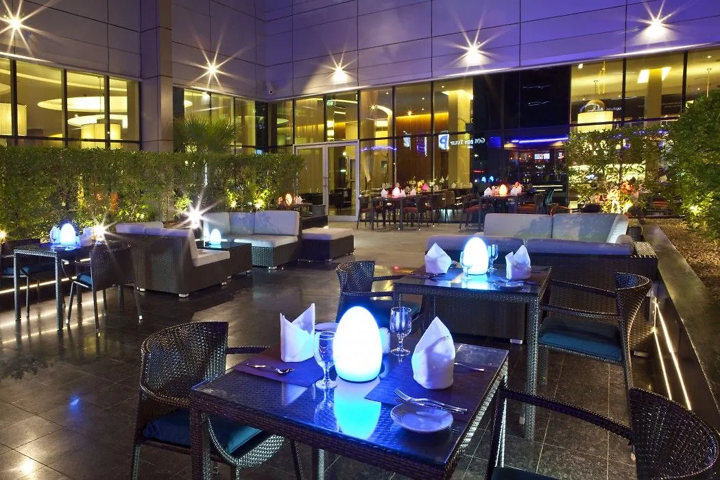 Novotel Suites Mall Avenue דובאי מלון