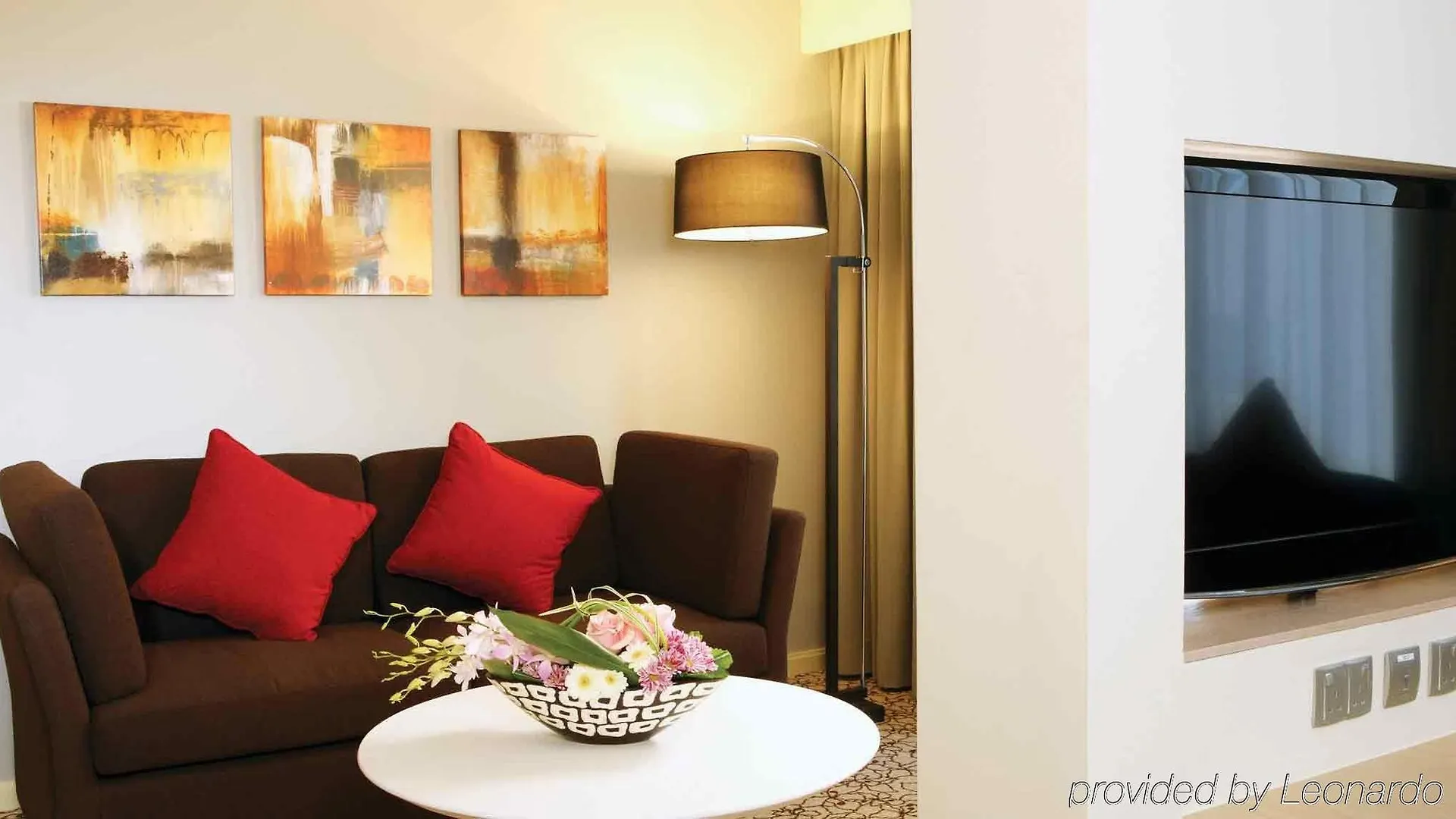 Novotel Suites Mall Avenue Dubai 3*,  Emirati Arabi Uniti