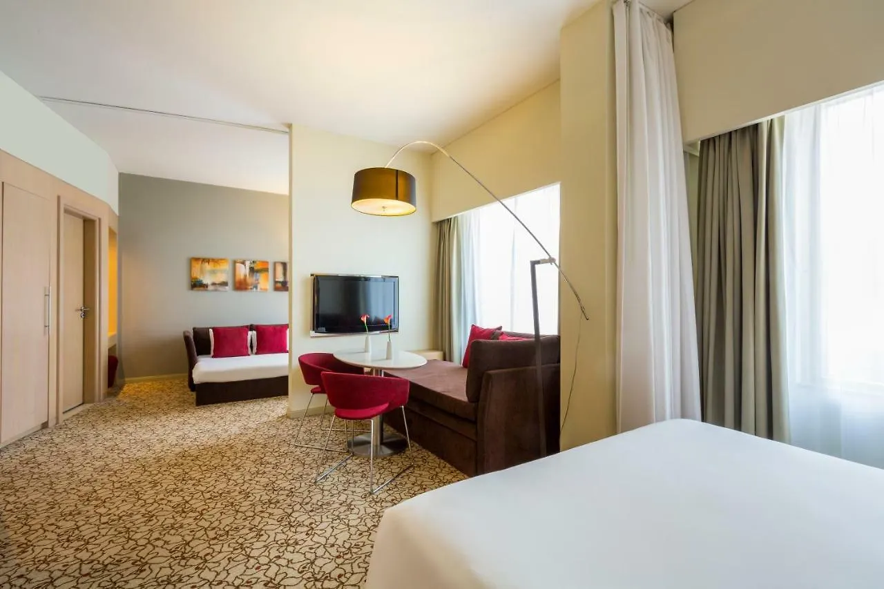 Novotel Suites Mall Avenue Dubai 3*,